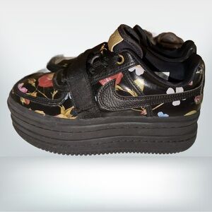 women’s nike vandals 2K LX platform sz 7.5